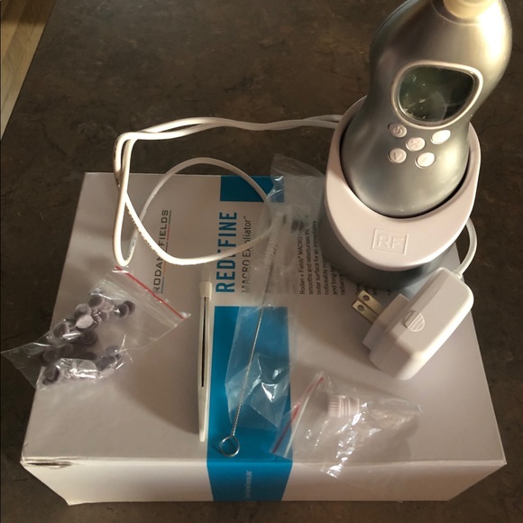 Rodan & Fields Macro Exfoliator Like New - Picture 3 of 3